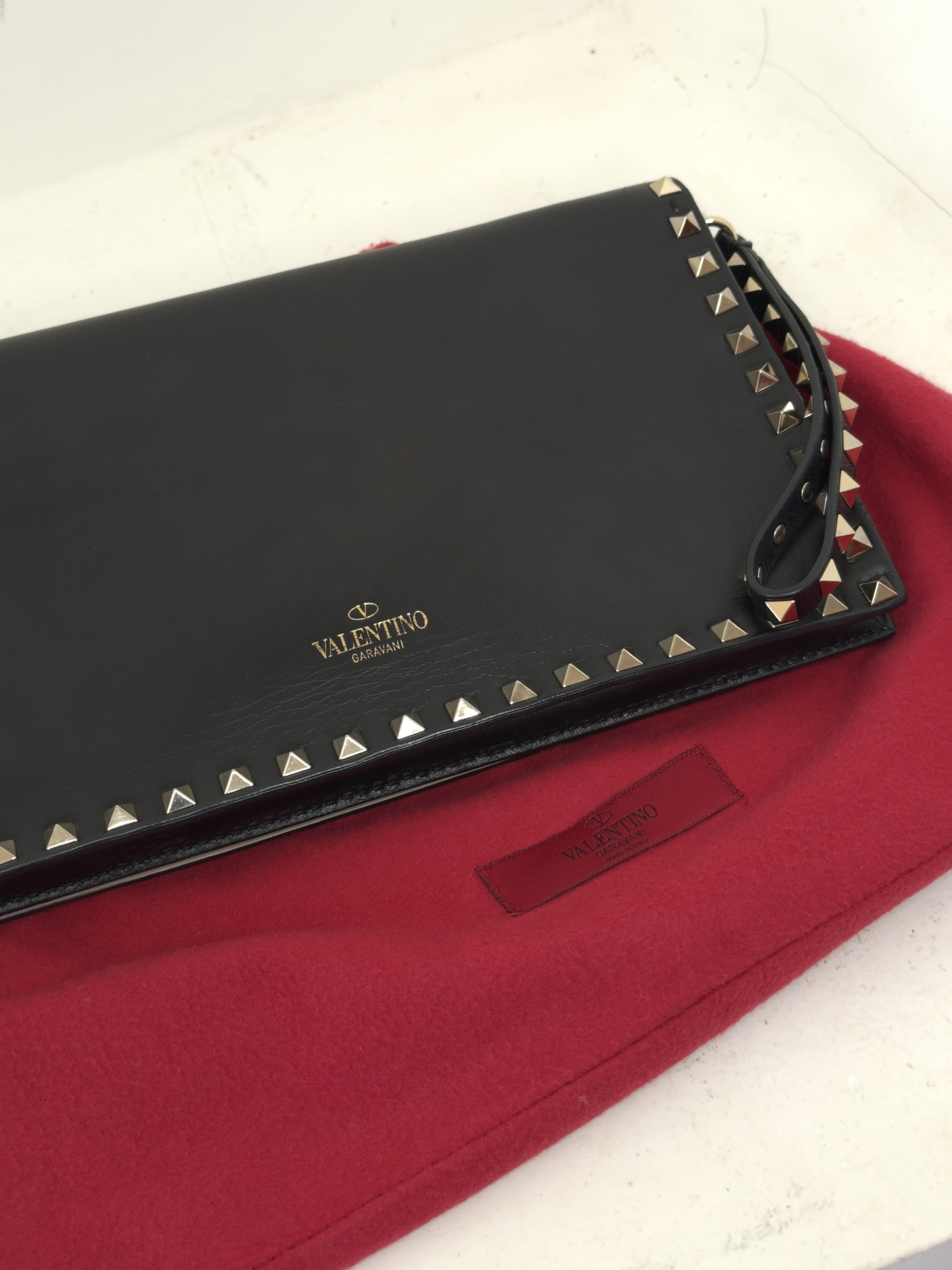 Bolsa Clutch Valentino Rockstud Wristlet