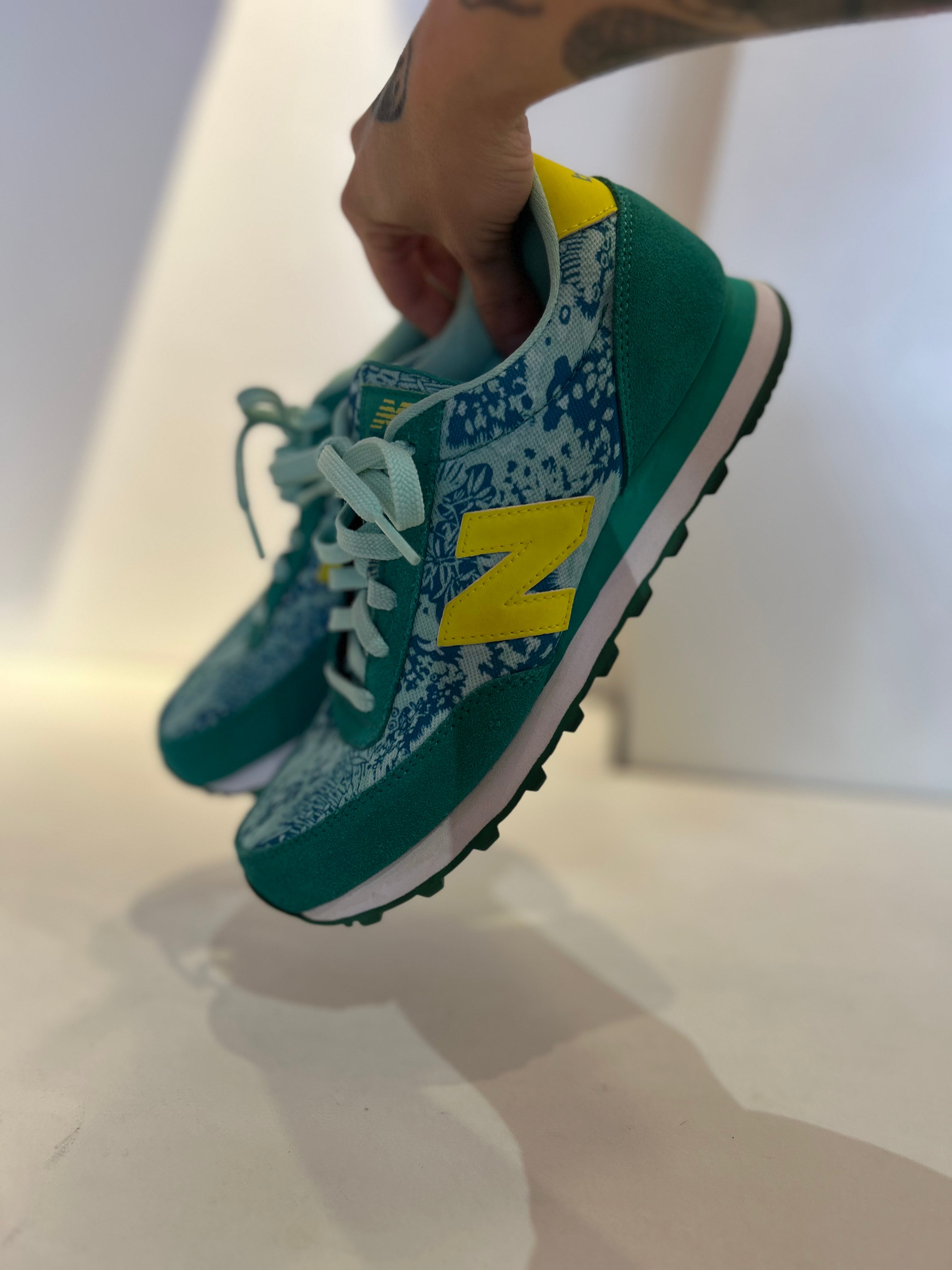 Tênis New Balance 571