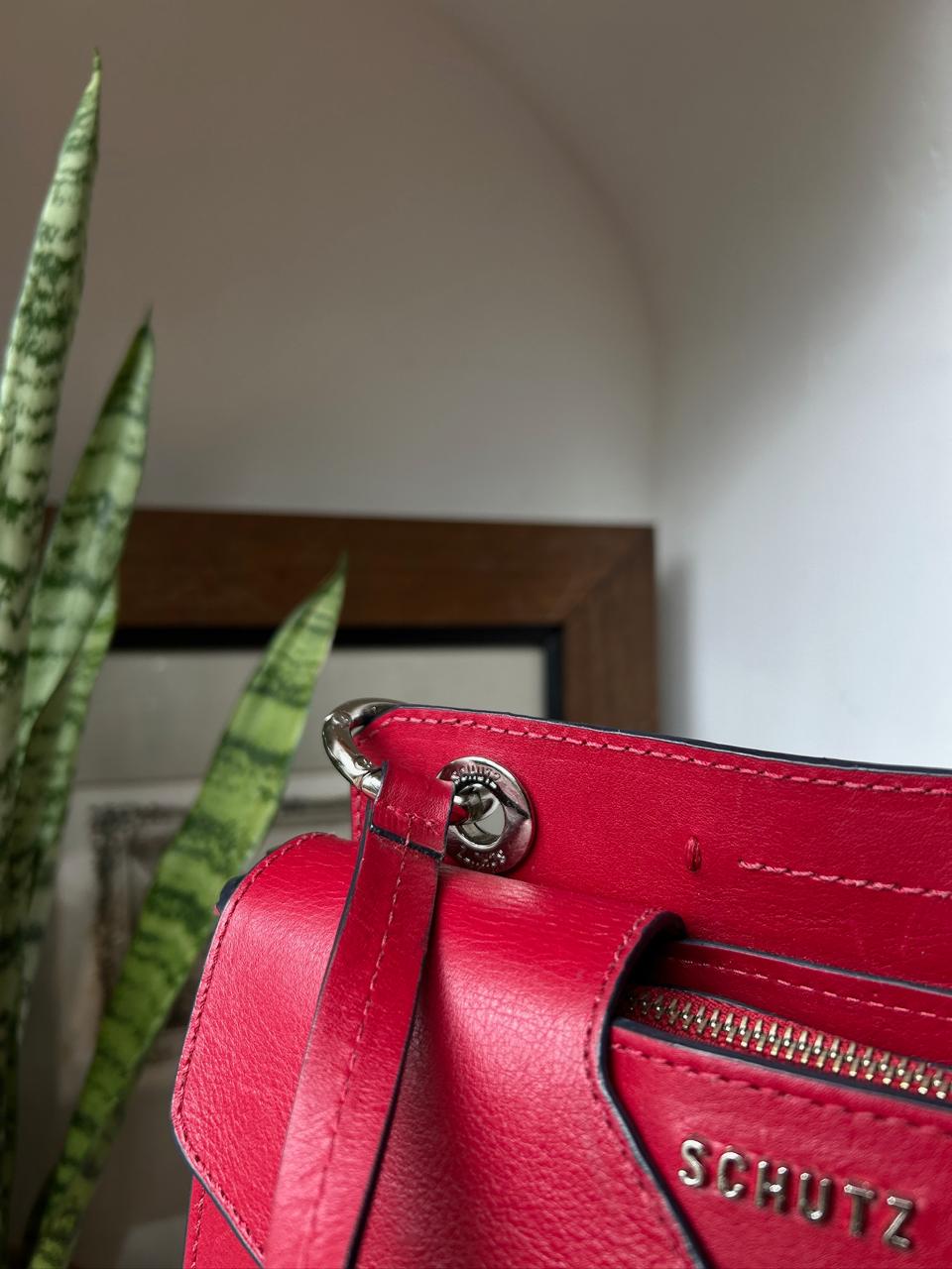 Bolsa Schutz Tiracolo de Couro