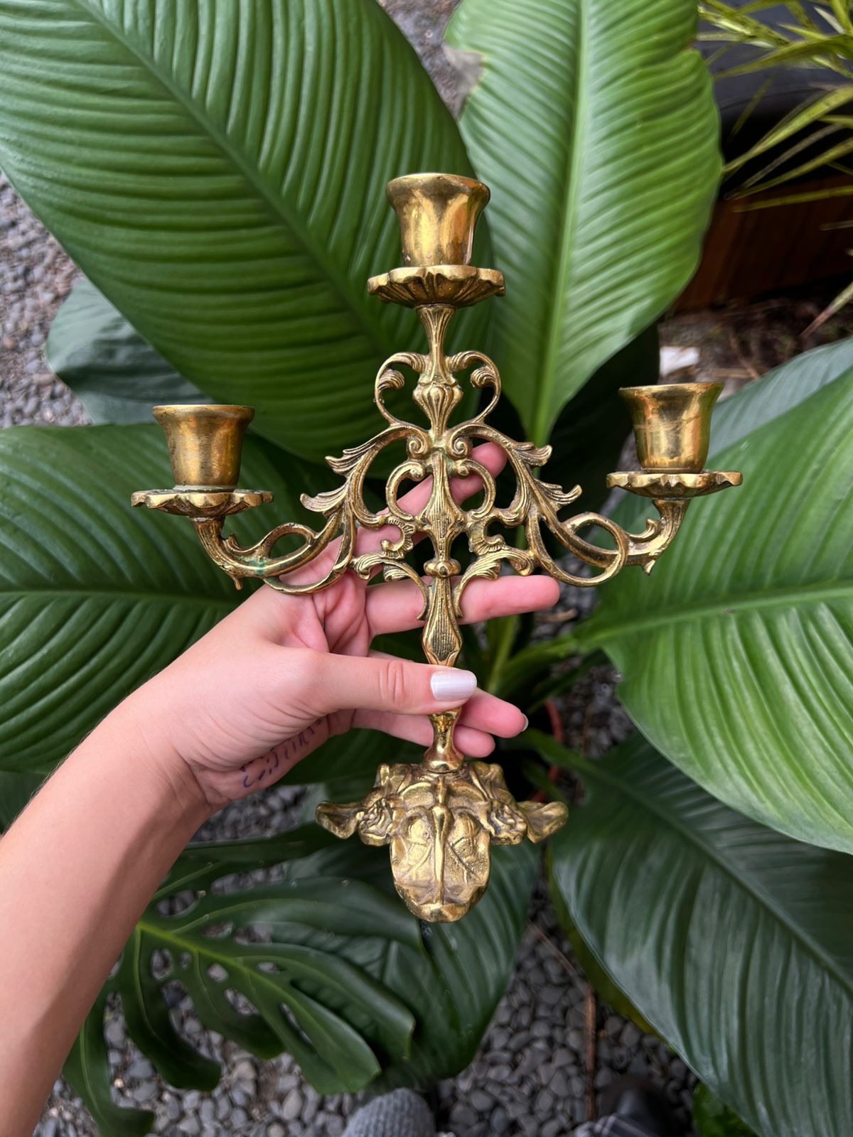 Castiçal no dourado