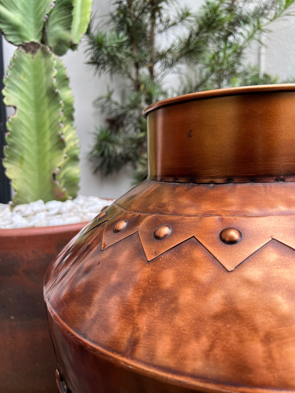 Leiteira decorativa no bronze