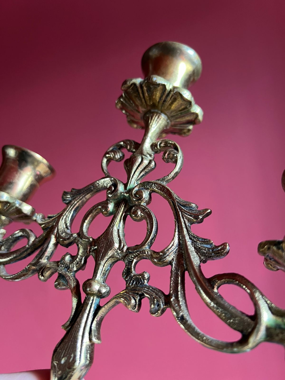 Castiçal no dourado