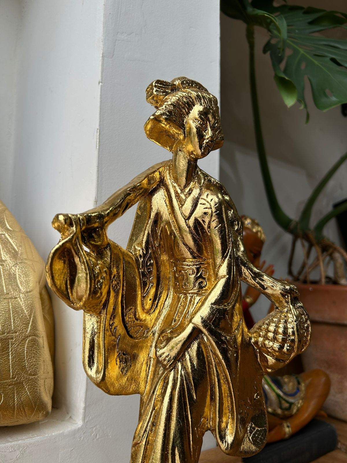 Escultura Chinesa em gesso